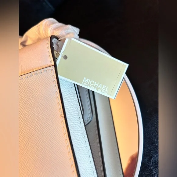 Michael Kors Carmen Crossbody Bag NWT - Picture 13 of 15